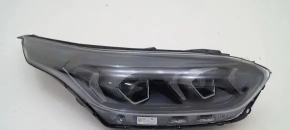 KIA Ceed Headlight/headlamp 92102J7500