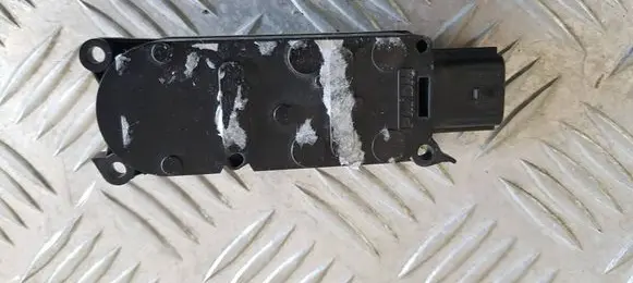 Nissan Qashqai J12 A/C air flow flap actuator/motor T303638 131888800085 2132460254929
