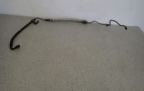 Power steering hose/pipe/line