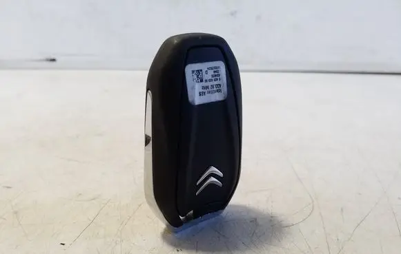 Citroen C5 Aircross Ignition key/card 9842682380