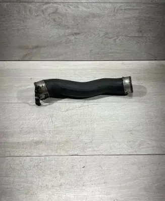Intercooler hose/pipe
