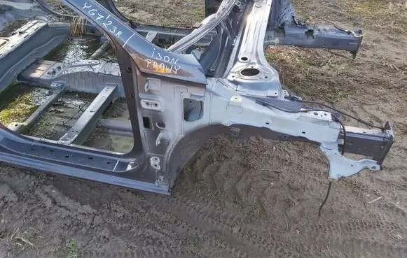 Hyundai i30 Sill