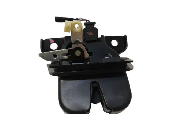 Audi A2 Tailgate/trunk/boot lock/catch/latch 8Z0827520
