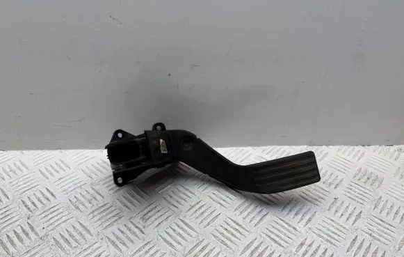 Ford Focus Accelerator throttle pedal XR8F9F832BD 98AB9F836AE