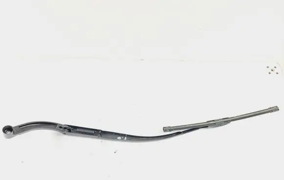 Nissan Pathfinder R52 Windshield/front glass wiper blade 