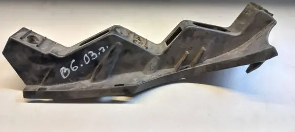 Volkswagen PASSAT B6 Front bumper mounting bracket 3C0807889
