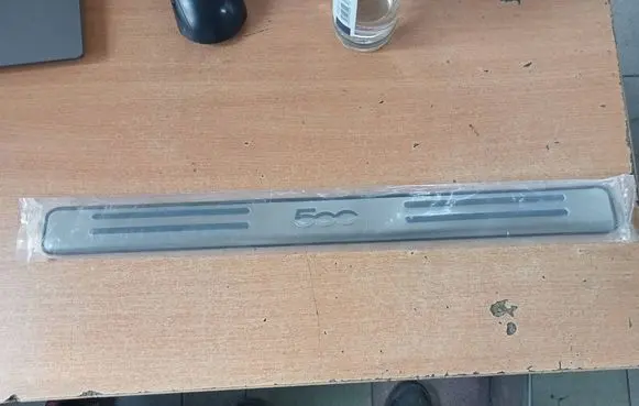 Fiat 500 Foot area side trim