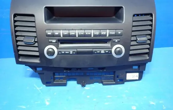 Mitsubishi Lancer X Radio/CD/DVD/GPS head unit 8002A378XA 3857252 8L17A