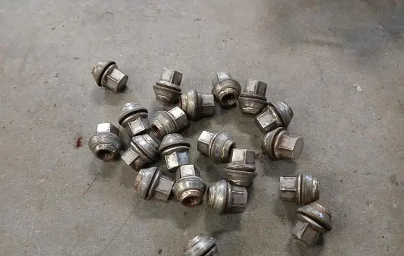 Ford Mondeo MK IV Nuts/bolts 