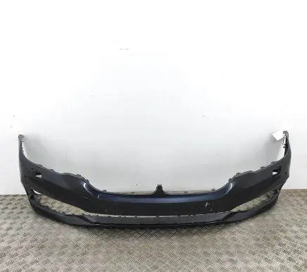 BMW 5 G30 G31 Front bumper 7385336