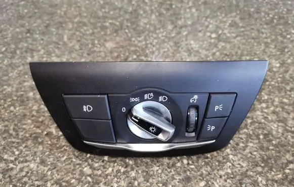 BMW X3 G01 Light switch 6995031