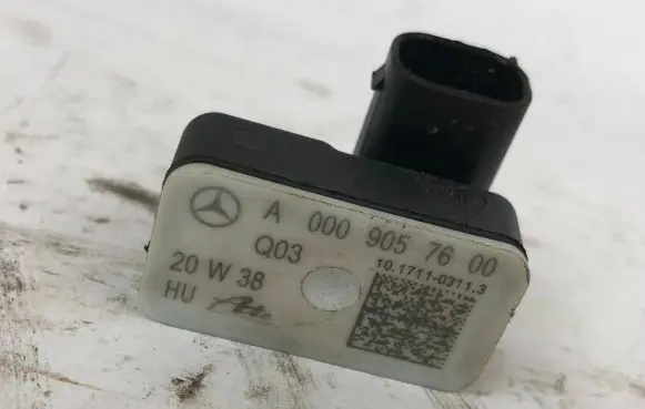 Mercedes-Benz GLE W167 Airbag deployment crash/impact sensor A0009057600 10171103113