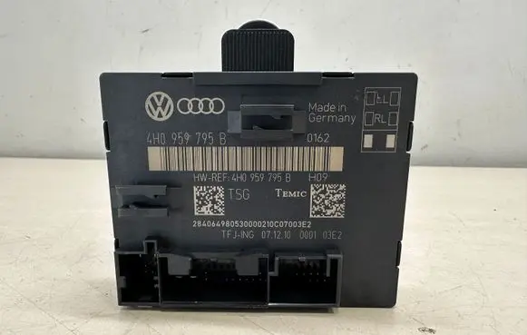 Volkswagen Touareg II Door control unit/module 4H0959795B