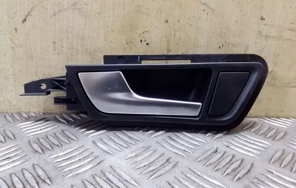 Audi Q5 SQ5 Front door interior handle 8R0837019