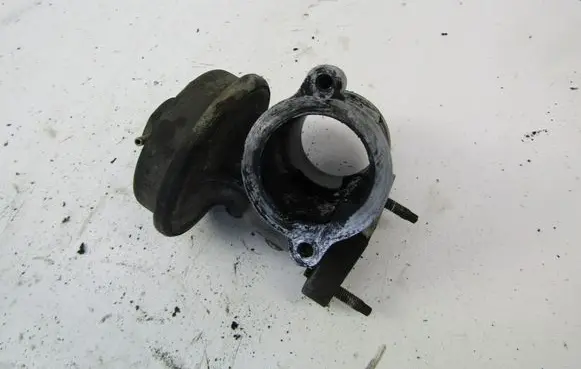 Ford Mondeo Mk III EGR valve 