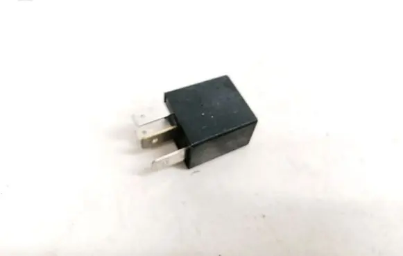 Opel Zafira A Other relay 90229206