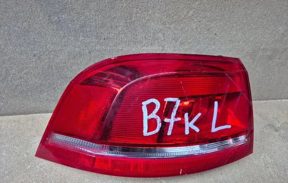 Volkswagen PASSAT B7 Rear/tail lights 3AF945095C