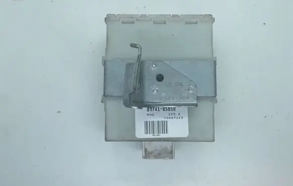 Toyota Avensis T250 Door control unit/module 8974105050 73667112