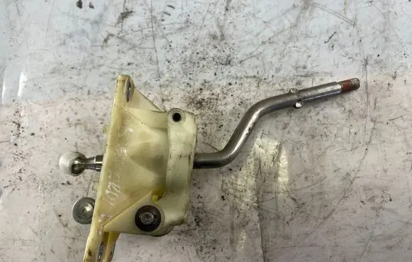 Hyundai Accent Gear shifter/selector