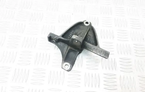 Mercedes-Benz S W220 A/C compressor mount bracket A6280980230