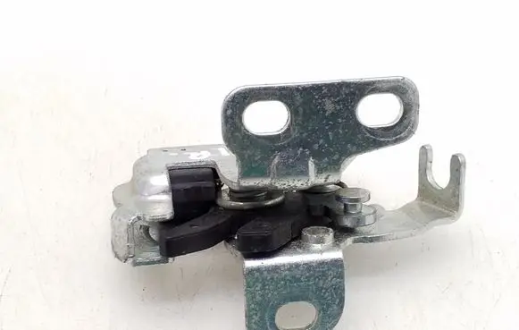 Loading door lock