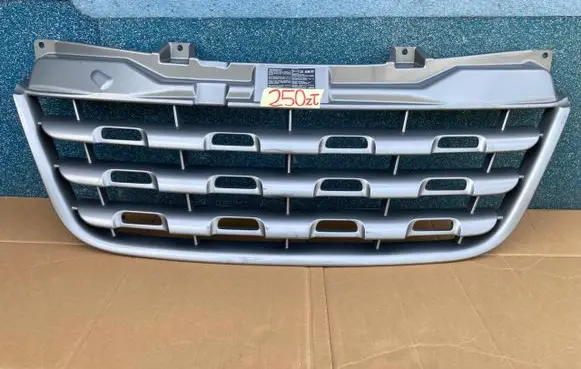Renault Master III Front bumper upper radiator grill 623100256R