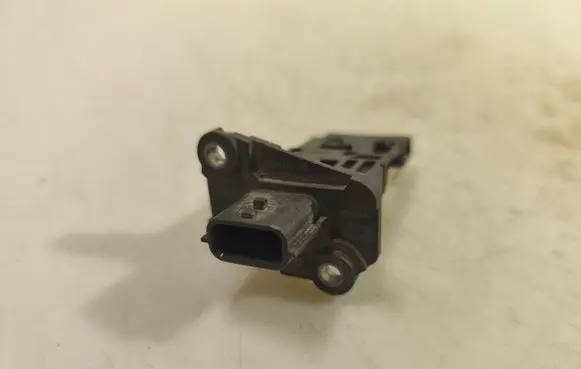 Opel Vivaro Mass air flow meter 226807131R 93450753 060025033