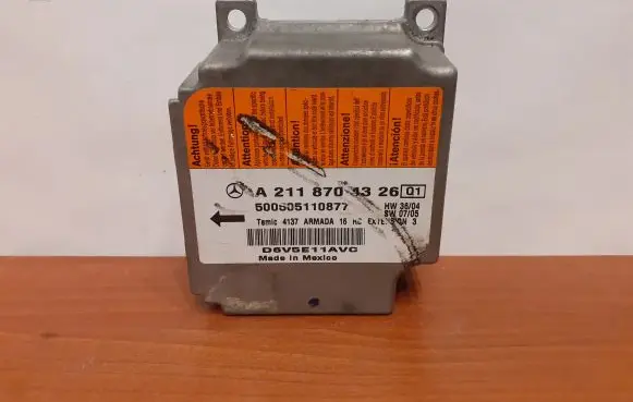 Mercedes-Benz E W211 Airbag control unit/module A2118704326 4135