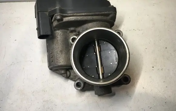 Skoda Octavia Mk2 (1Z) Throttle valve 06F133062J