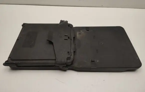 Mercedes-Benz S W140 Fuse box cover 