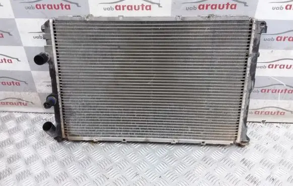 Renault Scenic I Coolant radiator 7700838133E