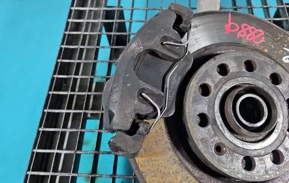 Front brake caliper