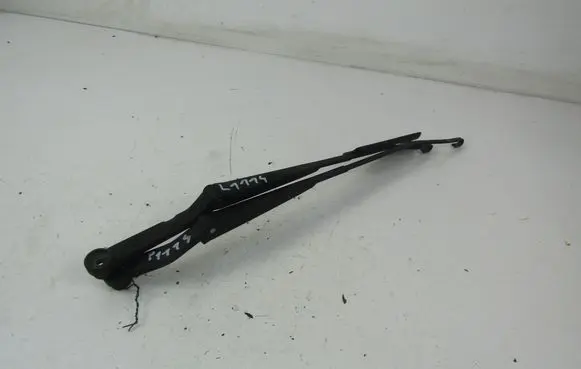 KIA Sephia Front wiper blade arm 