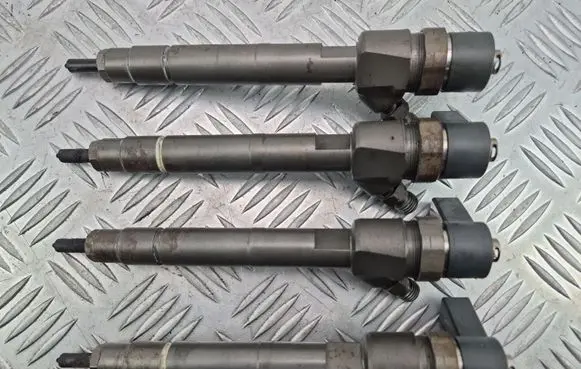 Mercedes-Benz C W203 Fuel injectors set A6460700787