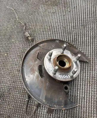 Opel Insignia A Front wheel hub 