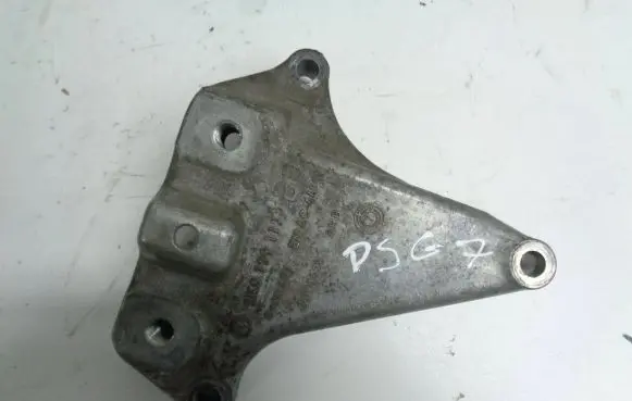 Volkswagen Jetta VI Gearbox mounting bracket 1K0199117BQ
