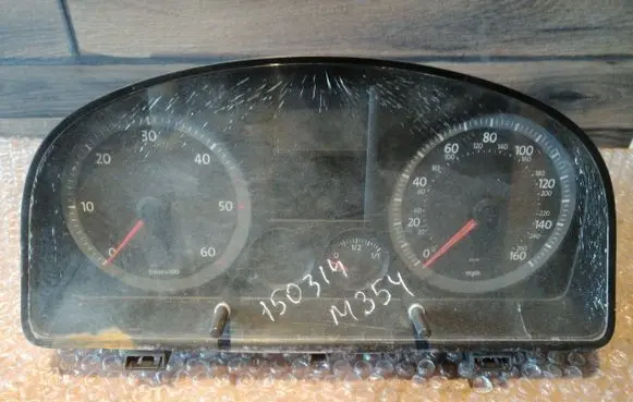 Volkswagen Caddy Speedometer (instrument cluster) 2K0920942E