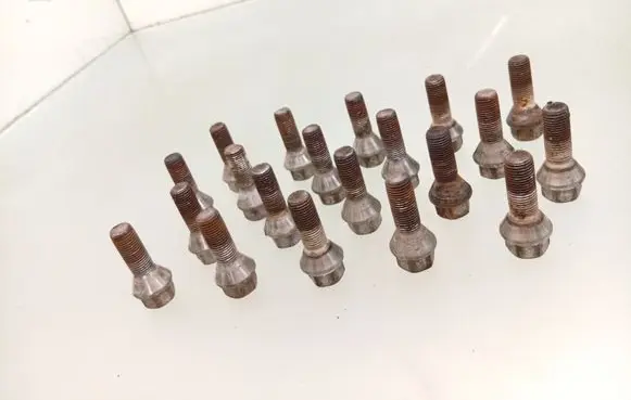 Volvo S80 Nuts/bolts 