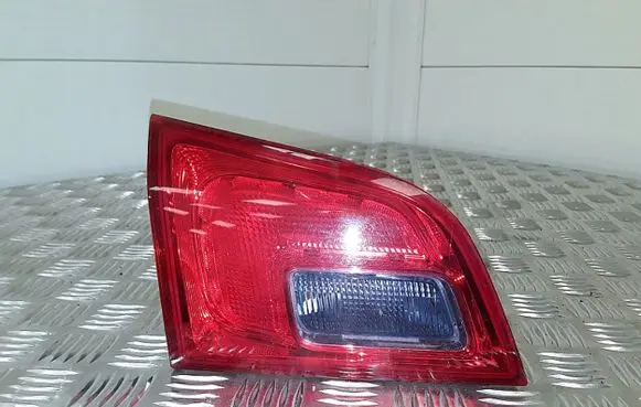 Opel Astra J Tailgate rear/tail lights 13282248