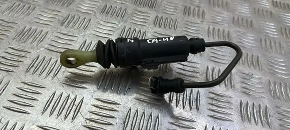 Clutch slave cylinder