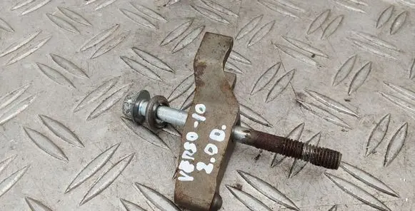 Toyota Verso Fuel Injector clamp holder 