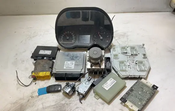 Mercedes-Benz Sprinter W907 W910 Engine ECU kit and lock set A6519003603 28597447AXJ A6519013302