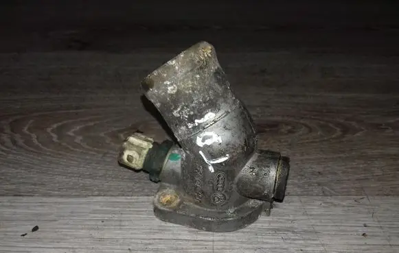 Volvo S80 Engine coolant pipe/hose 034121133