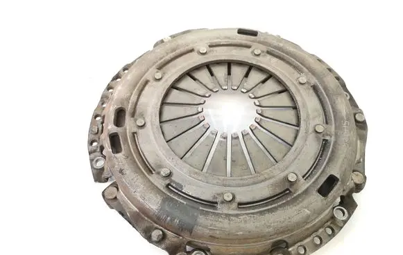 Volkswagen Golf V Pressure plate 03G141025H