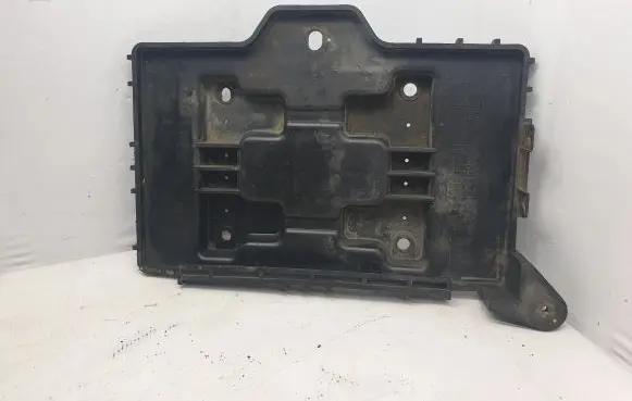 Hyundai Santa Fe Battery box tray 371502B100