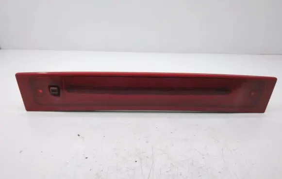 Volvo XC90 Third/center stoplight