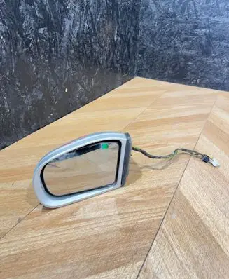 Mercedes-Benz E W211 Front door electric wing mirror