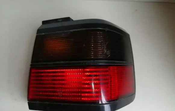Volkswagen PASSAT B4 Rear/tail lights 357945258