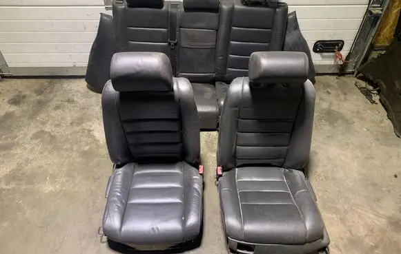 Seat set