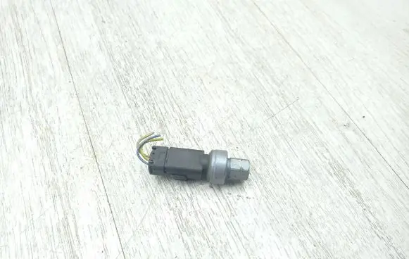 Peugeot 308 Air conditioning (A/C) pressure sensor 